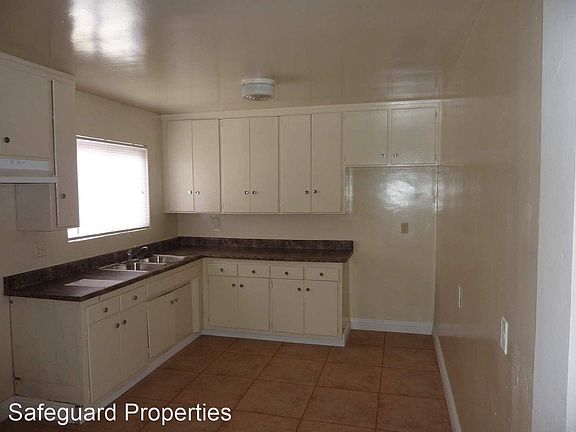3rd image of 259 E Plymouth St APT 4