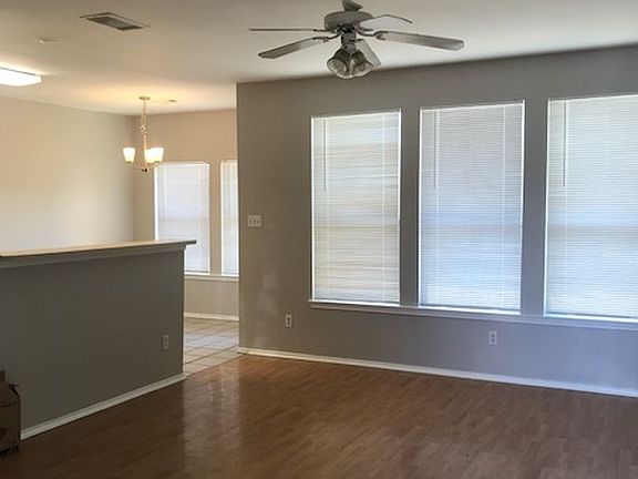 2nd image of 2847B Southampton Way
