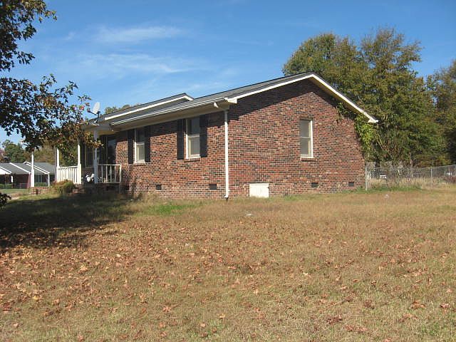 2nd image of 102 Timberland Dr