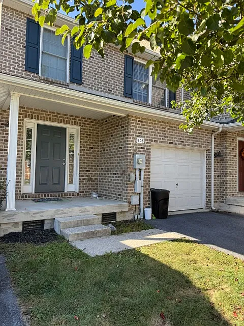 3 bed, 2.5 bath, 1682 sqft, $1,775 — Photo 2