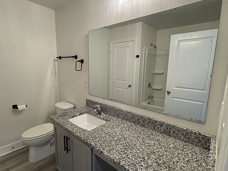 4595 Plainview Rd — Photo 21