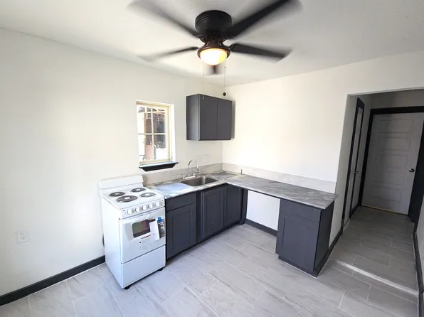 9010 Linda Vista Rd, Houston, TX