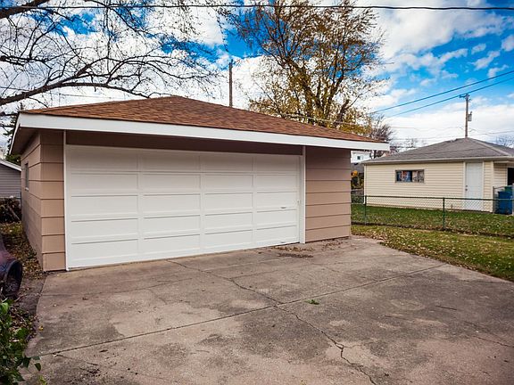 4th image of 8038 Melvina Ave