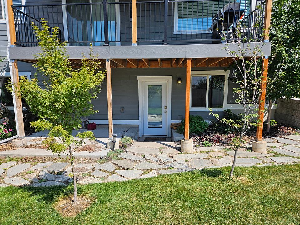 View of apartment entrance from yard