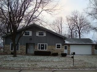 2205 Parkwood Dr, Kaukauna, WI 54130