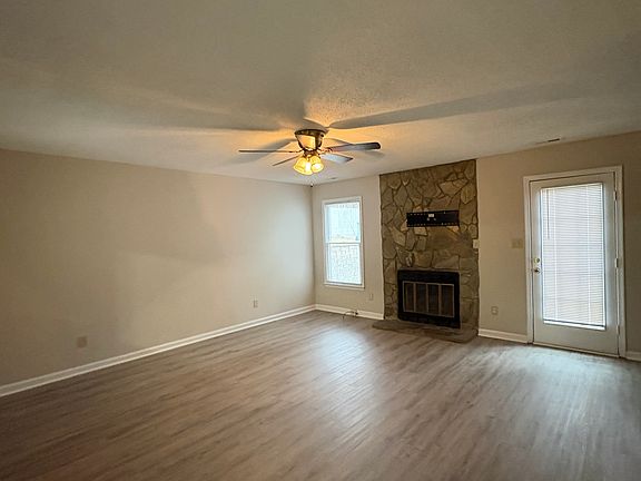 3rd image of 113 S McLean Ct
