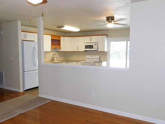 Great Room to Kitchen