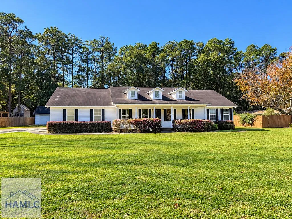 3 bed, 2.0 bath, 1880 sqft, $1,900 — Photo 1