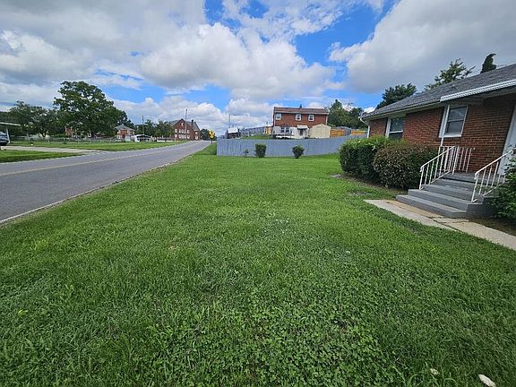 2nd image of 1601 Cove Rd NW