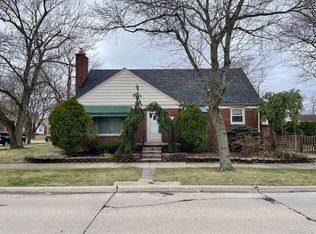 20951 Lancaster St, Harper Woods, MI