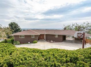 521 Riverside Ter, Sunnyside, WA 98944