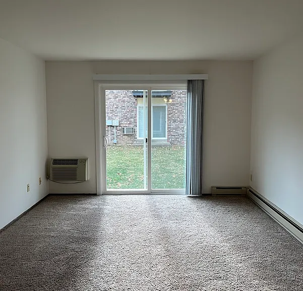 Village Garden Apartments — Photo 12