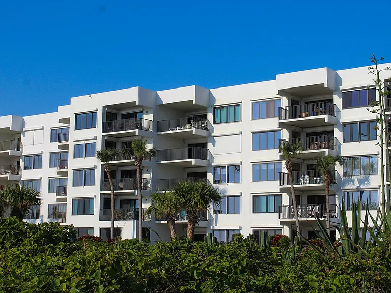 1616 Ocean Dr #104 — Photo 30