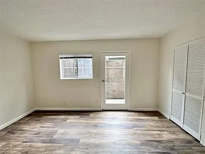 647 Olive Ave — Photo 16