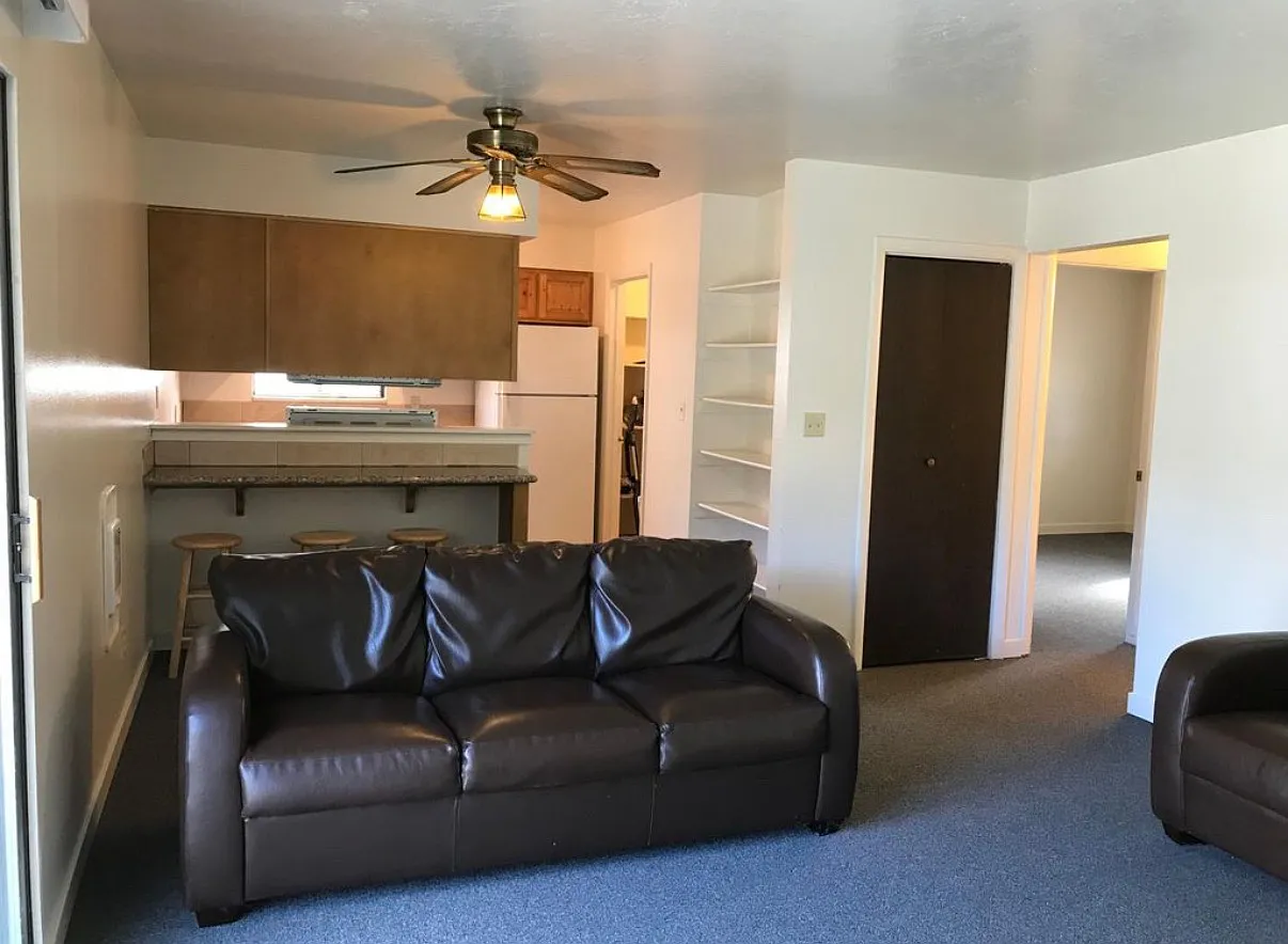 2 bed, $850 — Photo 3