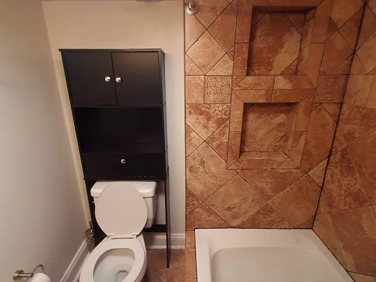 2735 Sherman Ave NW — Photo 16