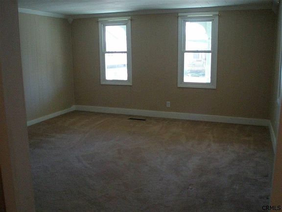 4th image of 34 Grand St