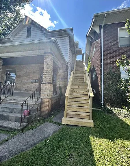 377 Lawson Ave #3 — Photo 1