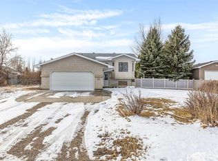 124 E 7th Ave, Cypress County, AB T1B0J3