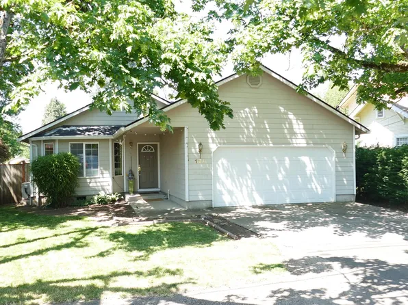 101 E Hillcrest Dr, Eugene, OR 97404