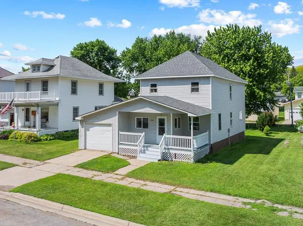 204 1st St, Russell, MN 56169