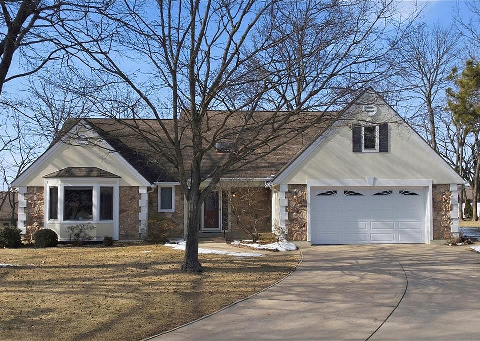 1st image of 604 Darrow Ct