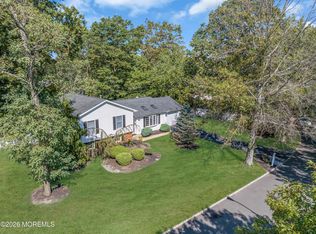 1 Harvest Ct, Jackson, NJ 08527