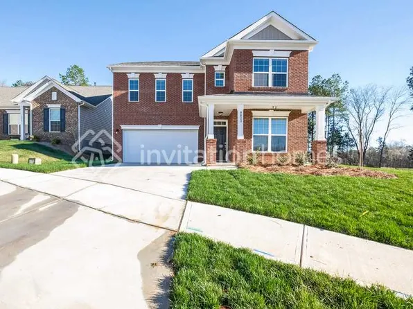 9823 Maywine Cir, Huntersville, NC