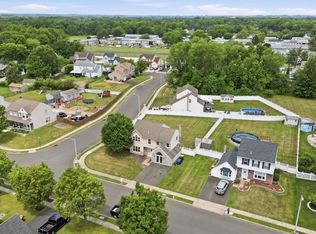 2028 Chatham Dr, Bensalem, PA 19020