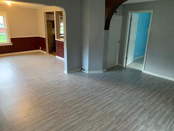 4th image of 23074 Summerland Ave
