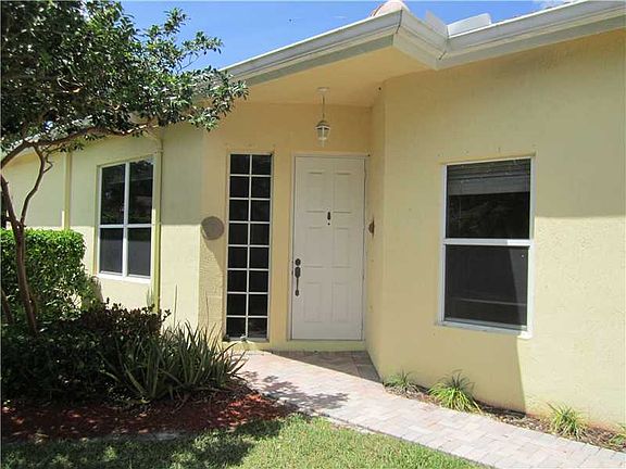 5th image of 7533 NW 60th Ln