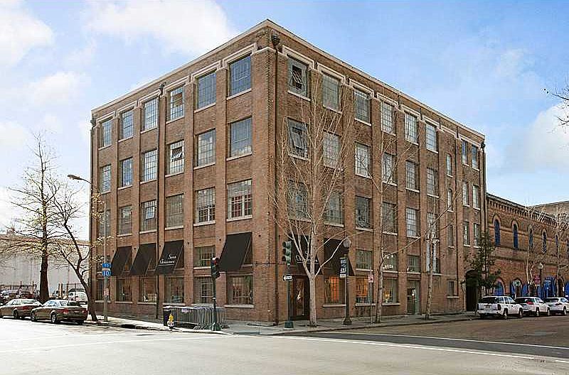 1st image of 402 Julia St APT 207