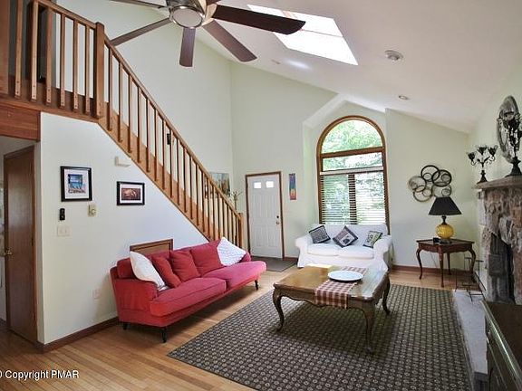 4th image of 145 Dorchester Dr