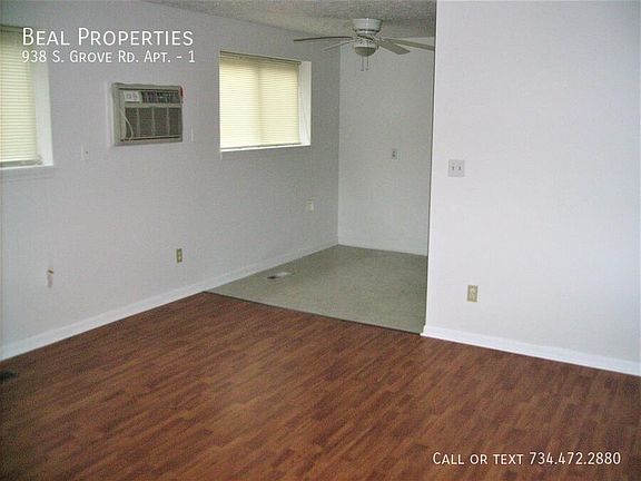 3rd image of 938 S Grove Rd APT 1