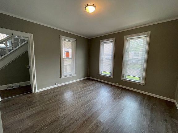 5th image of 422 5th St NW #422