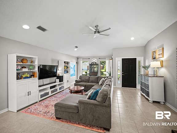 2nd image of 8153 Pecan Ct