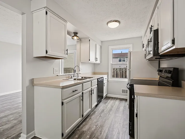 15 Hanna Ln — Photo 8