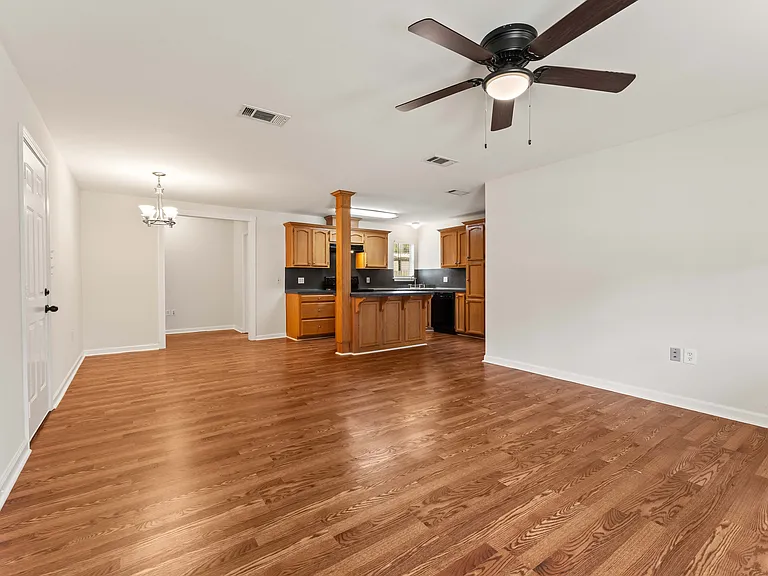 30700 Country Club Ln — Photo 16