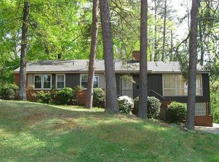 1112 Pembroke Rd, Greensboro, NC 27408