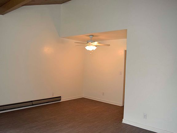 3rd image of 703 N Ventura St #1