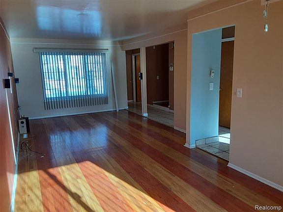 5th image of 20513 Williamsburg Ct #40