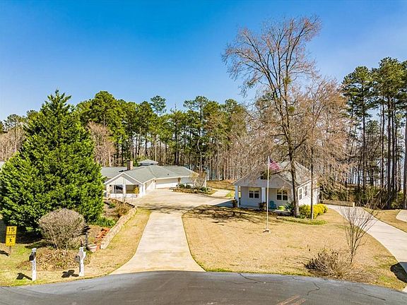 2nd image of 1056 Plantation Ln