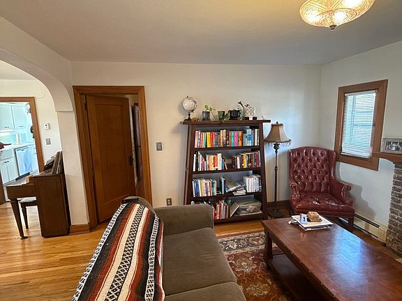 3rd image of 218 E Westminster Ave