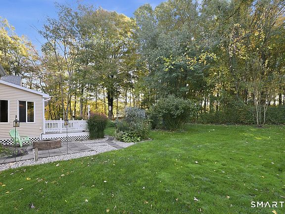 3rd image of 435 Old Slocum Road