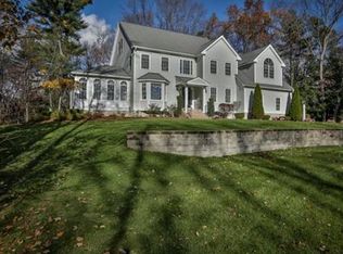 9 Buttercup Ln, Chelmsford, MA 01824