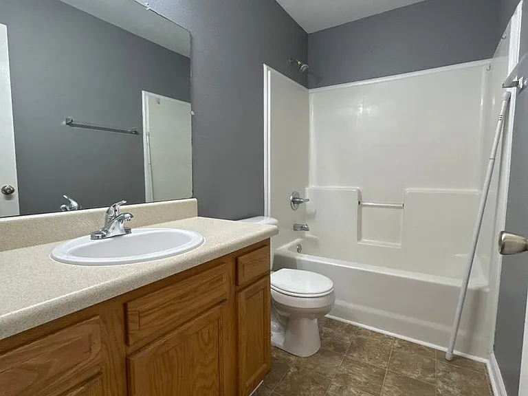 244 Executive Ave #HOA — Photo 9