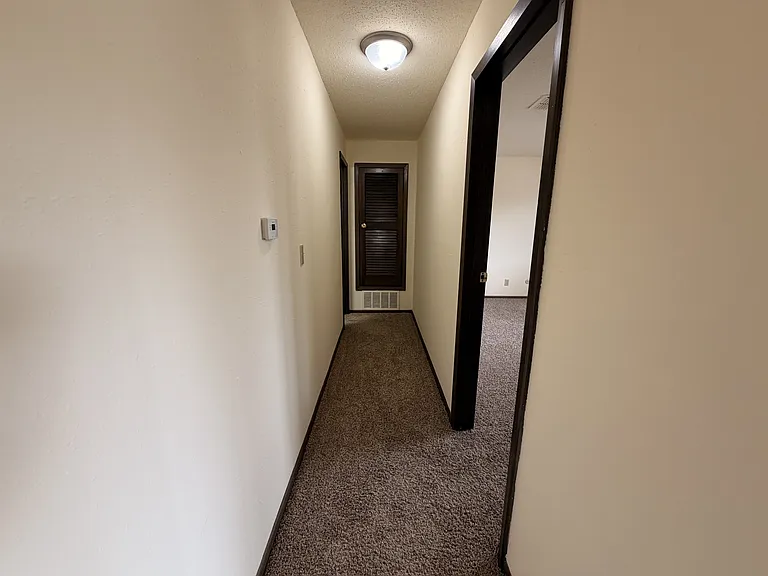Kimberly Club Apartments — Photo 107