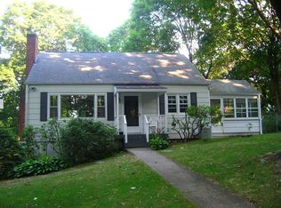 51 Grandview Rd, Fairfield, CT 06825