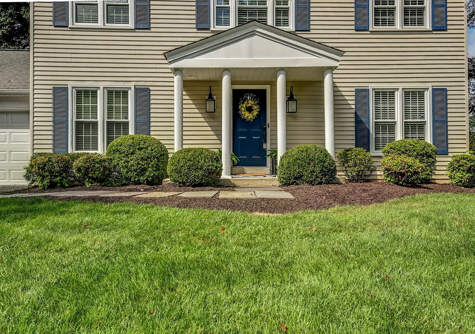 Beautiful 4 Bed 2.5 Bath SFH in Burke For Rent — Photo 3
