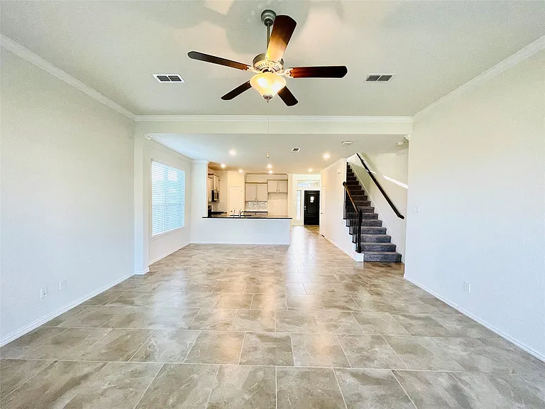 1915 Orchard Berry Ln — Photo 9